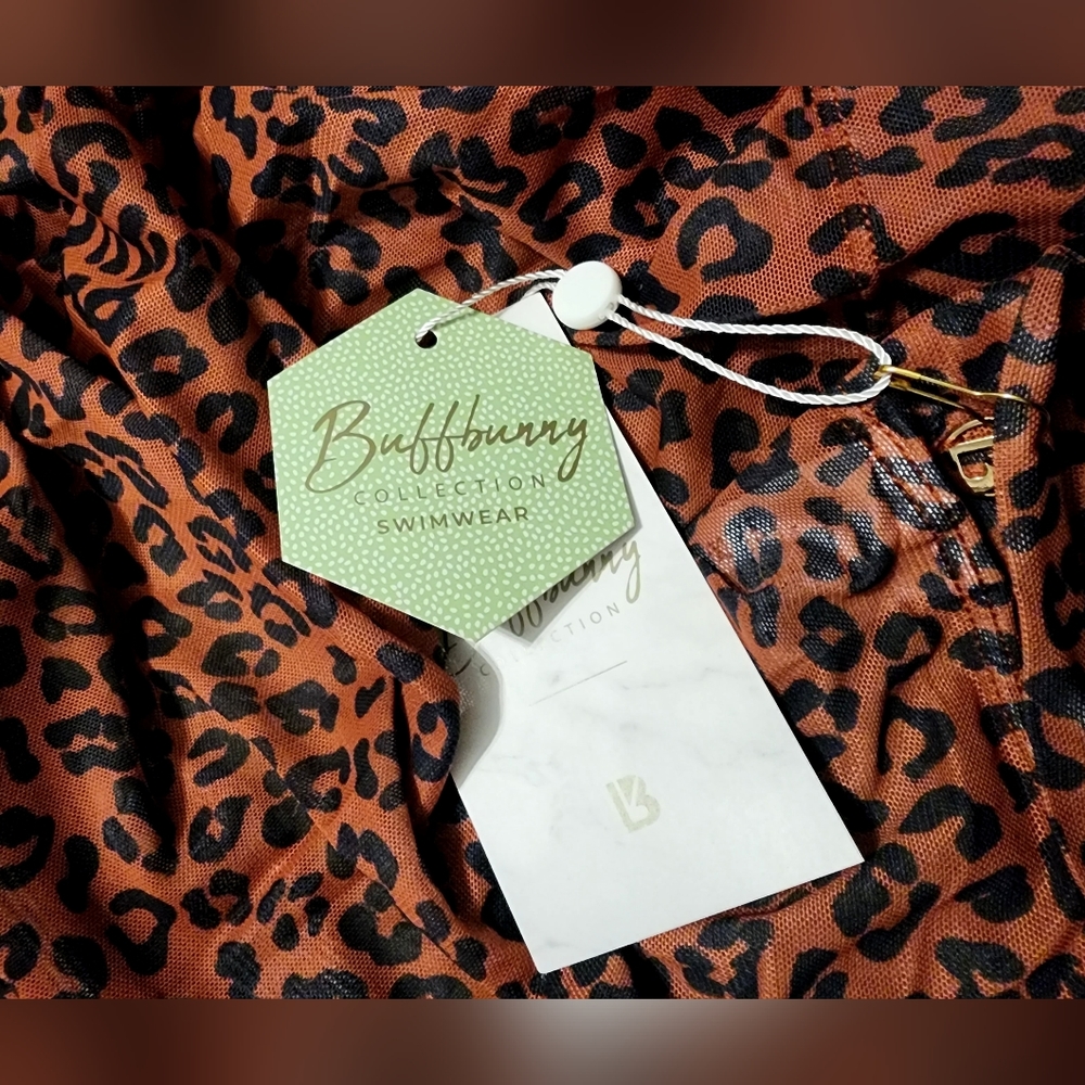 Buffbunny Sarong. NWT